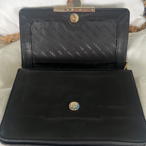 DKNY LEATHER BAG - Picture 4 of 4